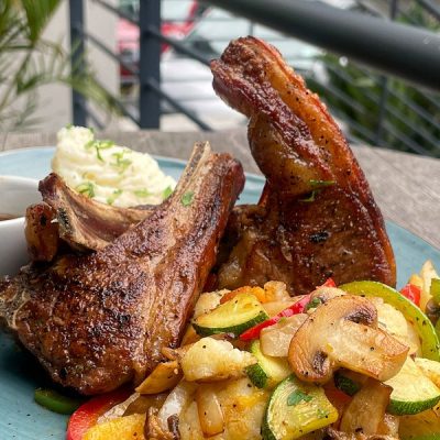 garlicky-lamb-chops-with garlicky-lamb-chops-with